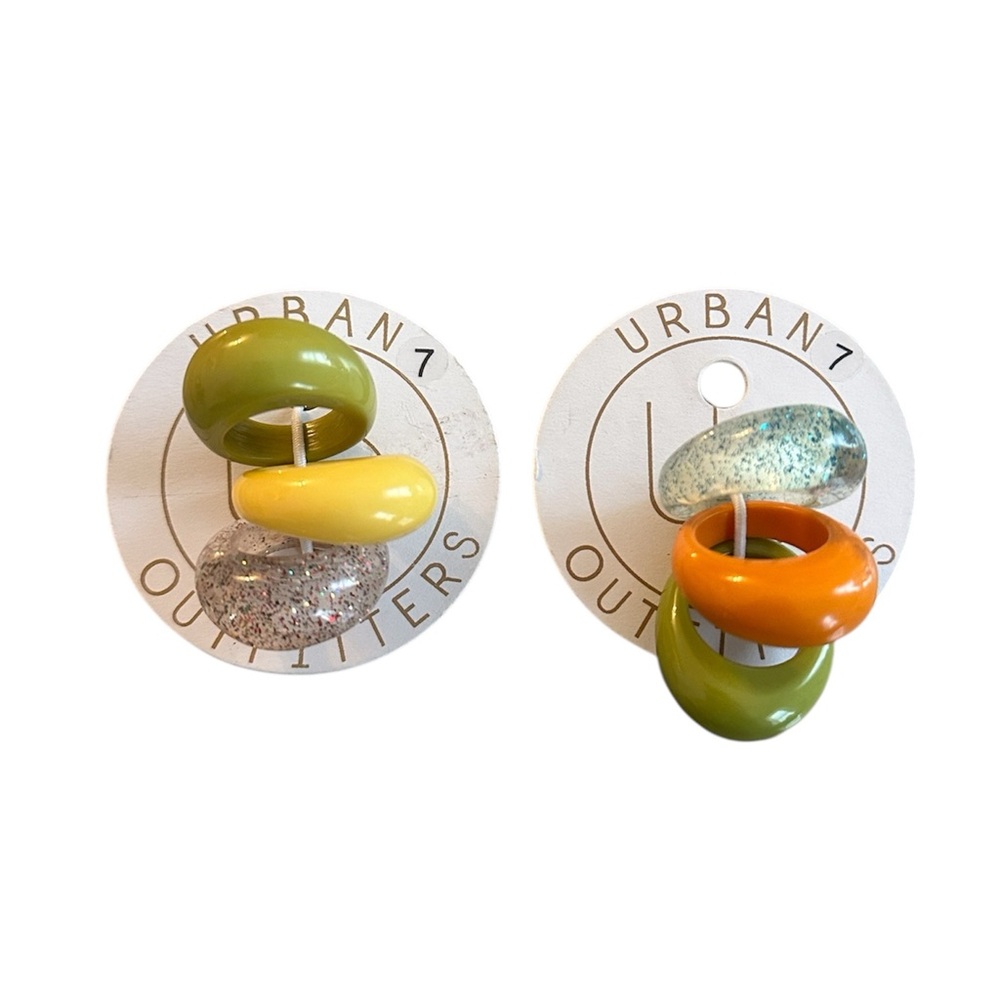 NWT Urban Outfitters Roxy Resin Ring Bundle - 2 Sets (6 rings total)- Size 7